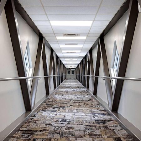 Days Inn & Conference Centre By Wyndham プリンス・アルバート エクステリア 写真