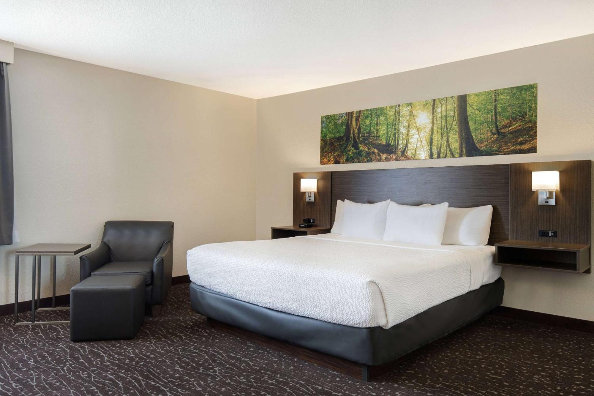 Days Inn & Conference Centre By Wyndham プリンス・アルバート エクステリア 写真