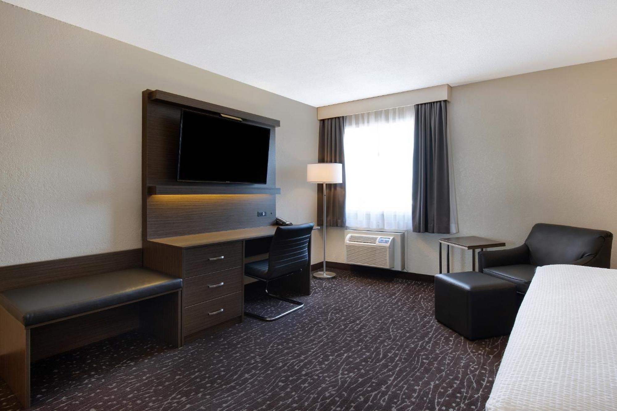 Days Inn & Conference Centre By Wyndham プリンス・アルバート エクステリア 写真